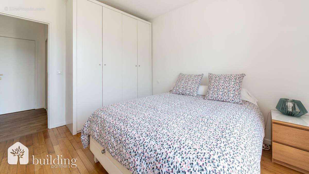 Appartement à NEUILLY-SUR-SEINE