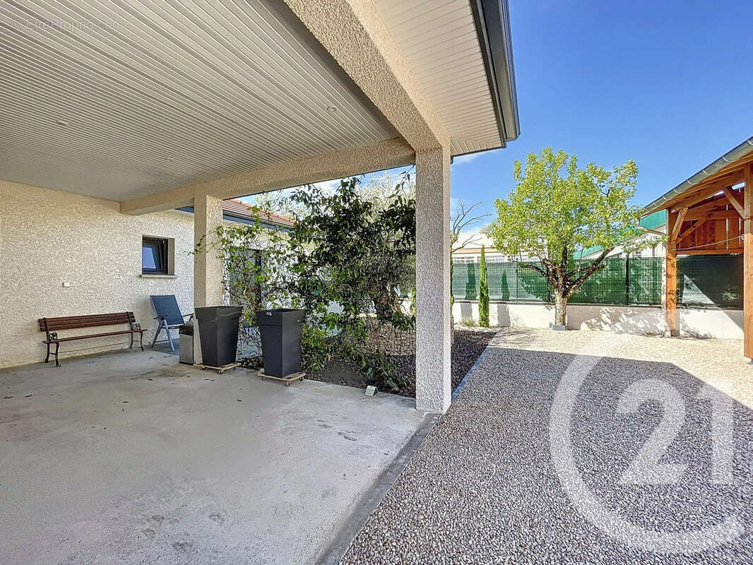 Maison à CHARVIEU-CHAVAGNEUX