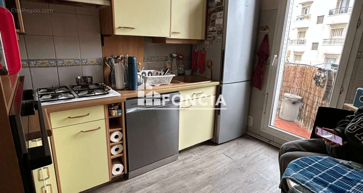 Appartement à MARSEILLE-5E