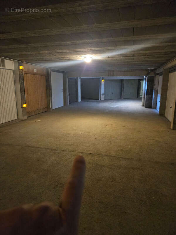 Parking à LE BARCARES