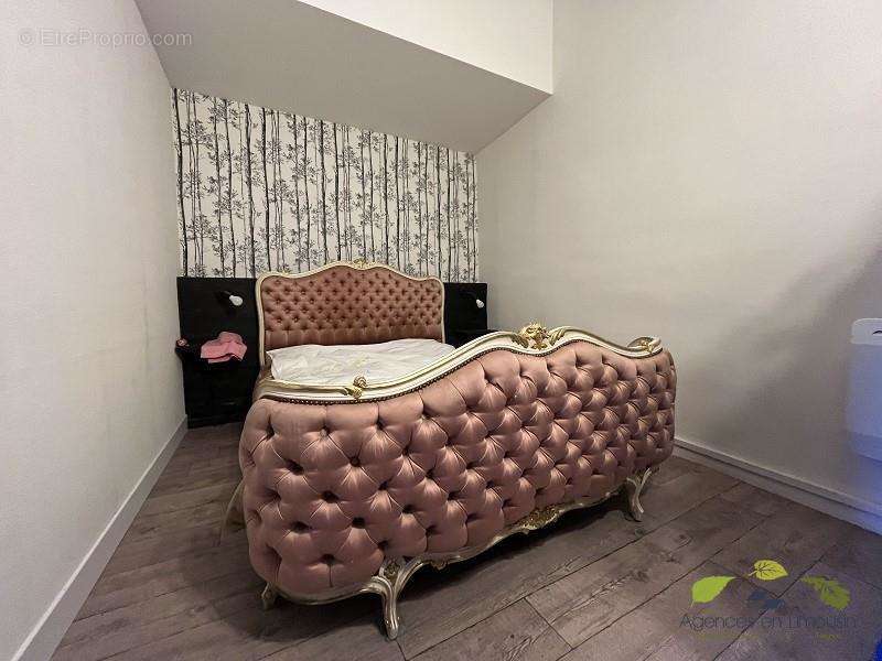 Appartement à SAINT-LEONARD-DE-NOBLAT