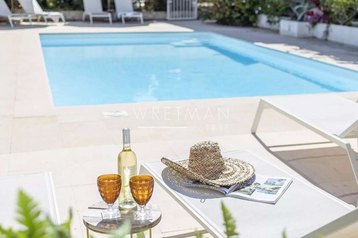 Maison à LES ISSAMBRES