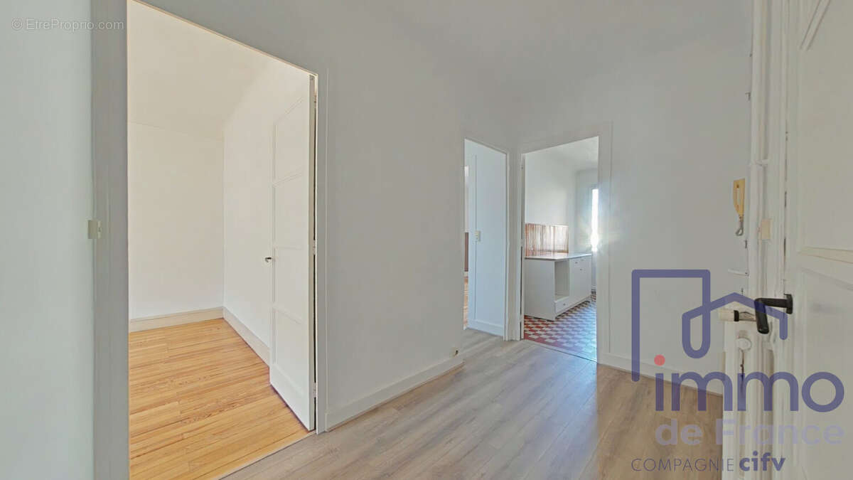 Appartement à SAINT-ETIENNE