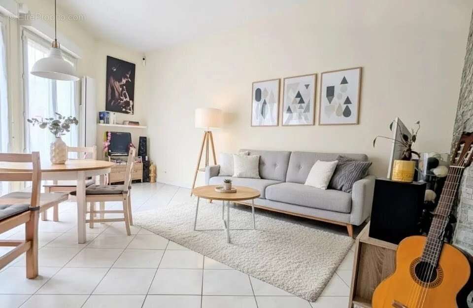 Maison à PLAISIR