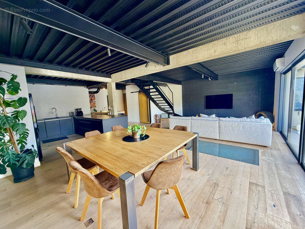EXCLUSIVITÉ  Maison Loft 148 m2 avec Piscine Chauffée, Jacuzzi & Garage Double   Secteur Prisé - photo 6