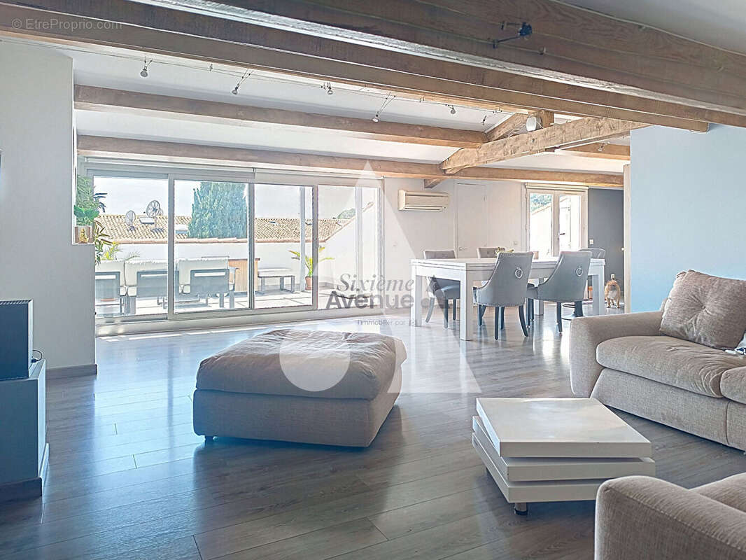 Appartement à MOUGINS