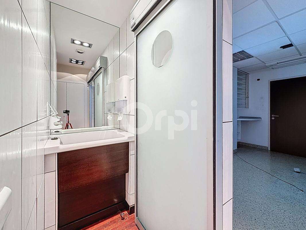 Commerce à SAINT-LOUIS