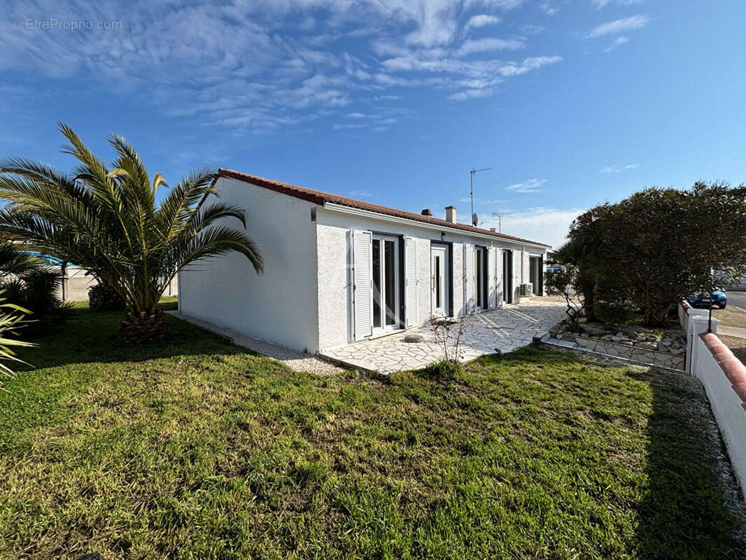 Maison à LONGEVILLE-SUR-MER