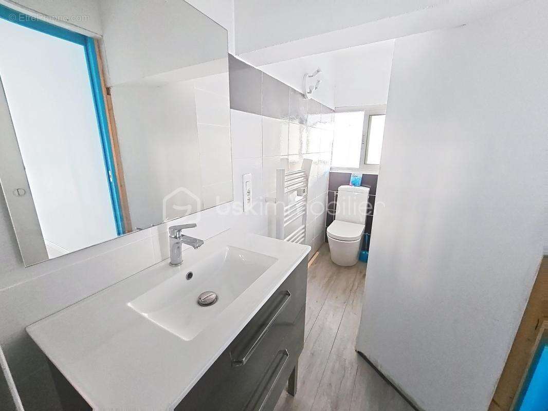 Commerce à LA GRANDE-MOTTE