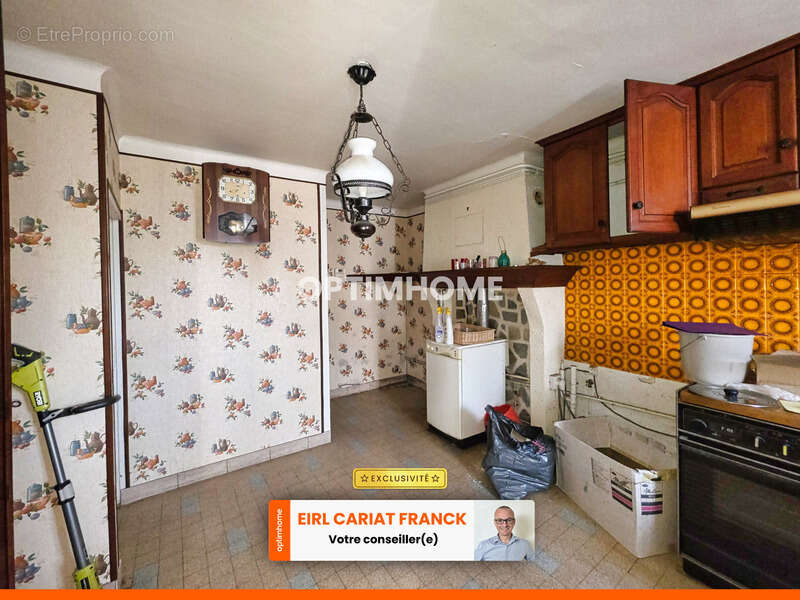 Maison à SAINT-ETIENNE-DE-FURSAC