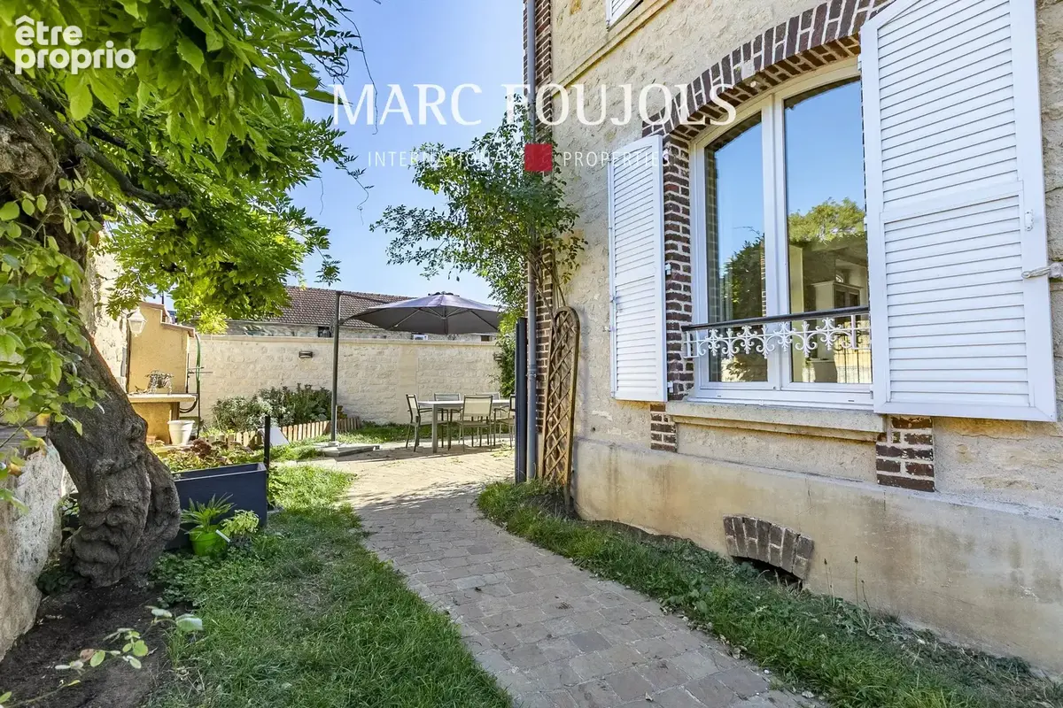 Proche Senlis - Maison en Pierre avec terrasse et jardinet - photo 2