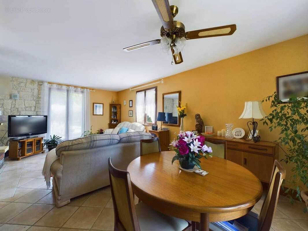 Maison à COULOUNIEIX-CHAMIERS