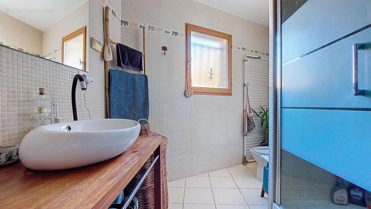 Maison - Plain pied - 3 Chambres - Garage - Jardin entièrement plat - Au calme - Proche centre village - photo 25