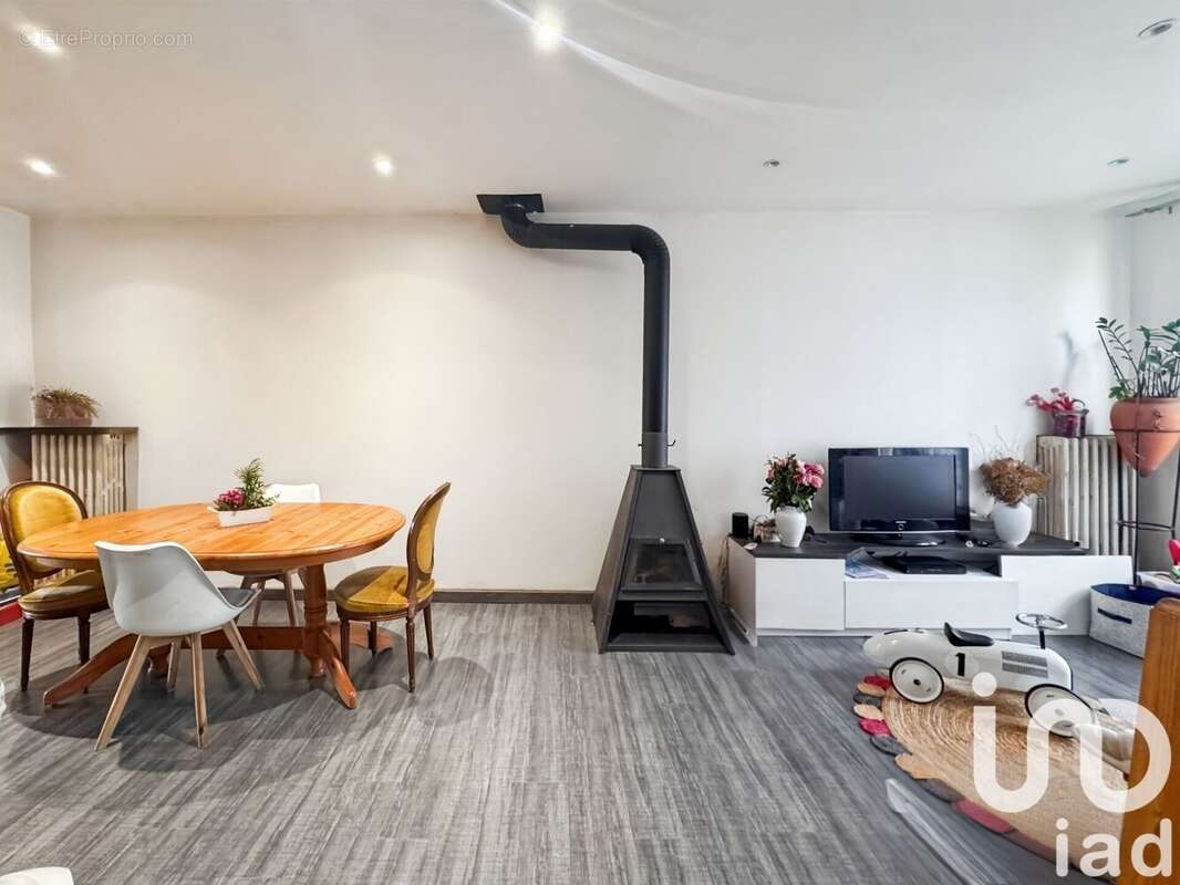 Photo 2 - Maison à VILLENEUVE-LE-ROI