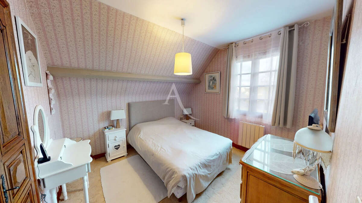 Maison à TRAINOU