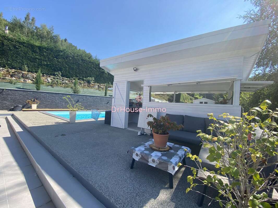 Maison à LA COMBE-DE-LANCEY