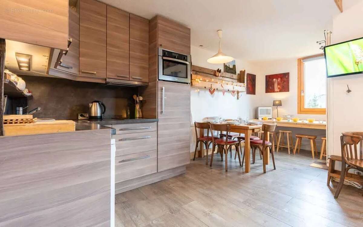REF 2295 - Trois pièces duplex exposé Sud-Ouest - photo 2
