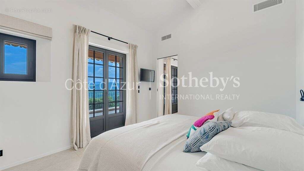 Bastide provençale contemporaine avec vue dégagée à pied du village de Gassin, piscine et studio - photo 15