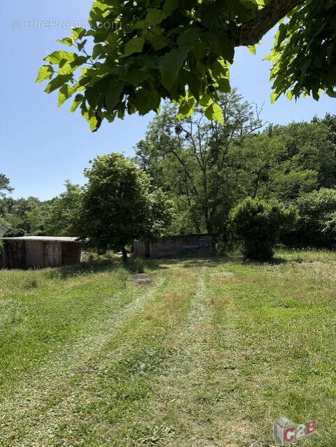 Maison à CABANAC-ET-VILLAGRAINS