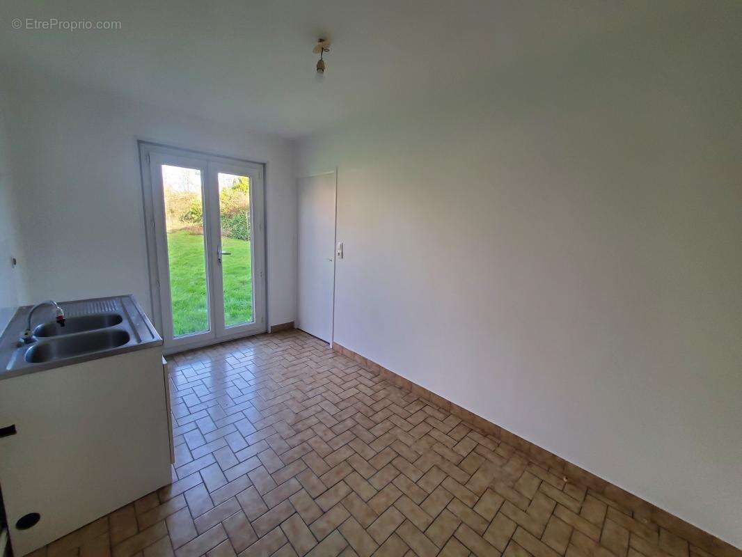 La meilleraye de bretagne - jolie maison t3 avec garage et jardin - photo 7