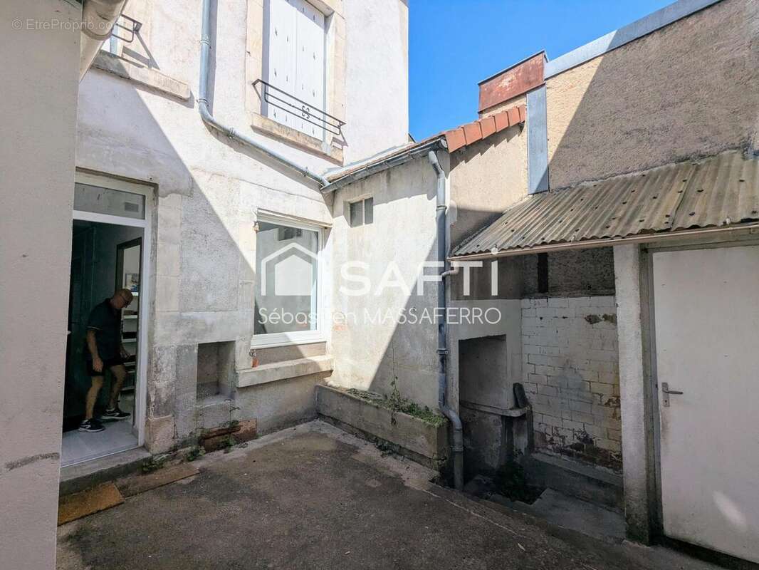 Appartement 235 m² à Cosne-Cours-Sur-Loire  - photo 7