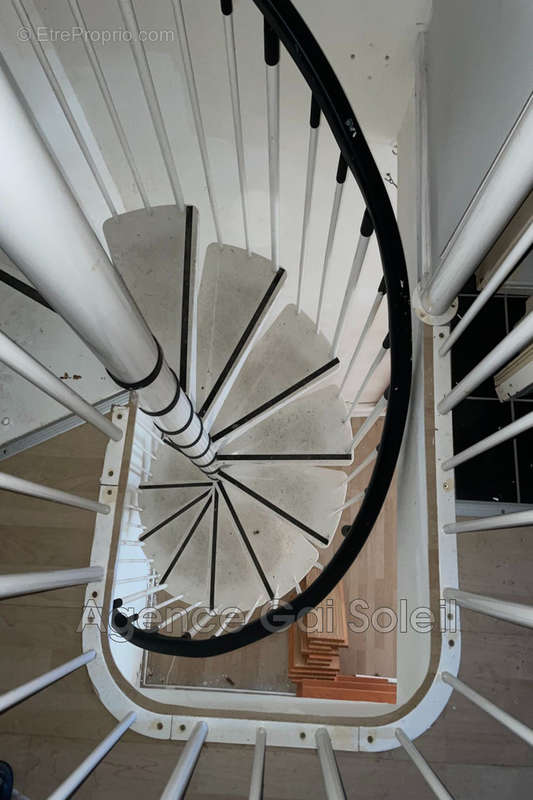 Maison à NISSAN-LEZ-ENSERUNE