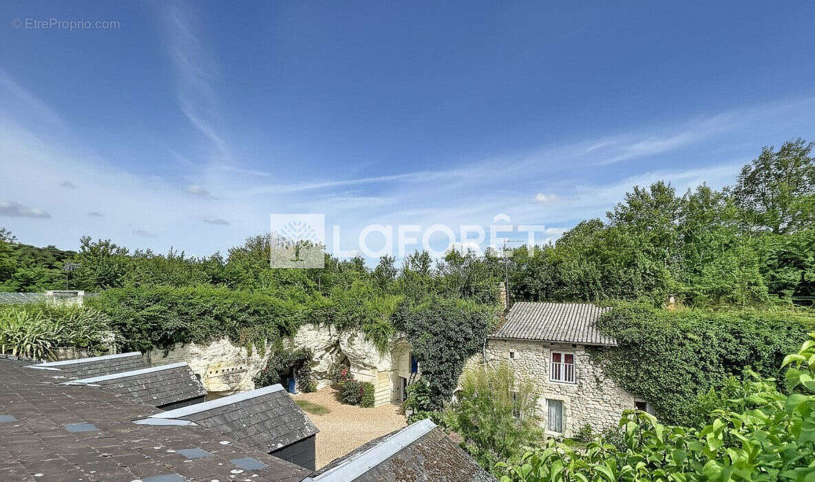 Maison Le Puy Notre Dame - photo 18