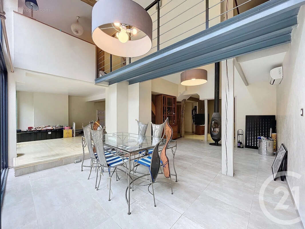 Maison 220 m² à Troyes  - photo 3