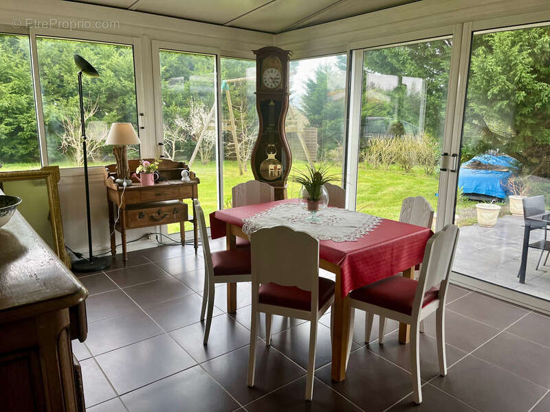 Maison à CHATEAU-GUIBERT