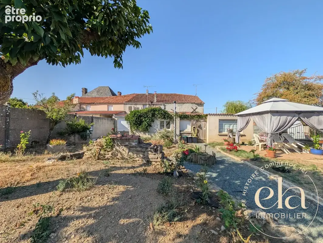 Maison à LA MEILLERAIE-TILLAY