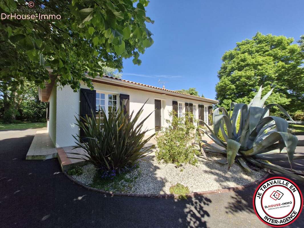 Maison 106 m² à Chauray  - photo 11