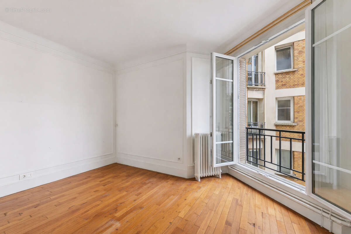 Appartement à PARIS-15E