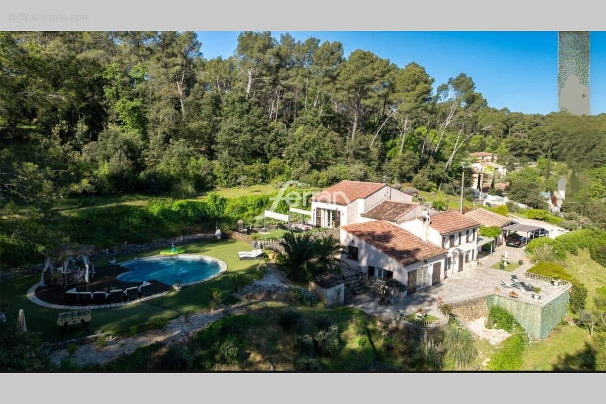 Maison à TRANS-EN-PROVENCE