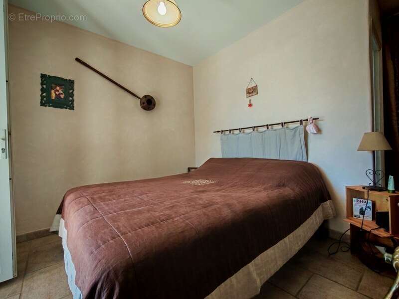 Maison à FONTVIEILLE