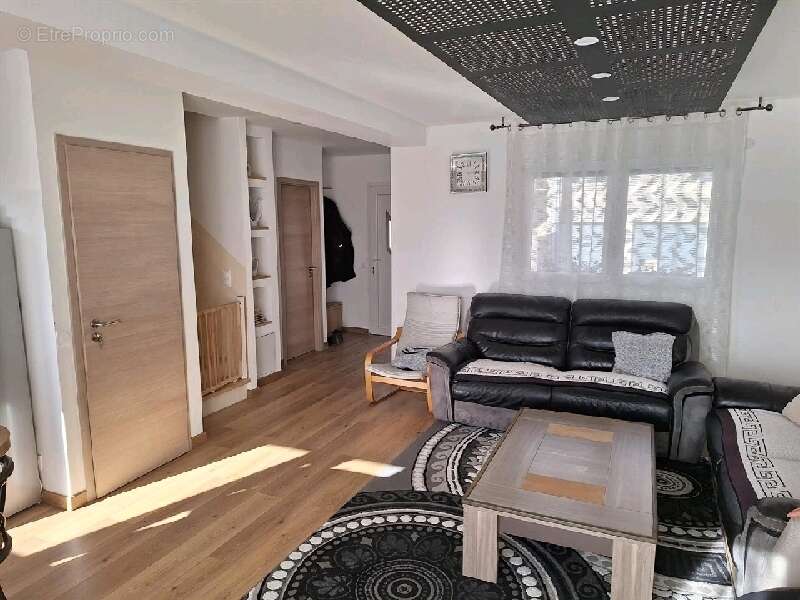 Maison à NEUVES-MAISONS