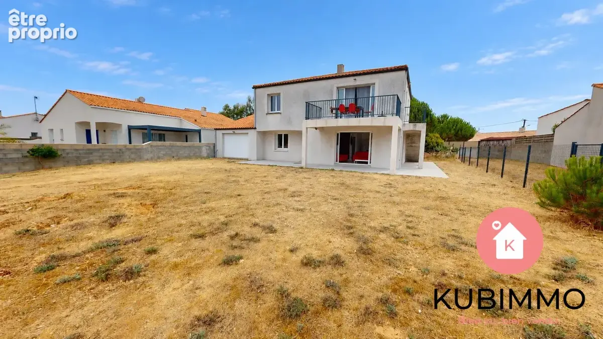 Maison 7 pièces 163 m² à vendre à La Tranche-Sur-Mer (85360) - photo 1