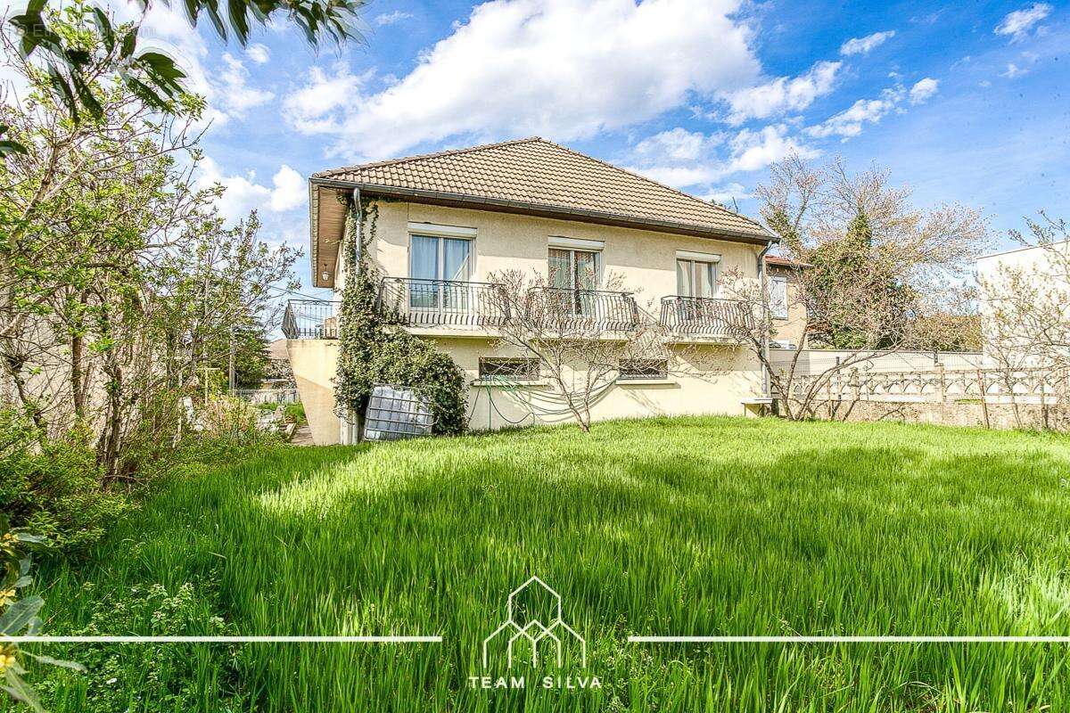 Maison à SEREZIN-DU-RHONE