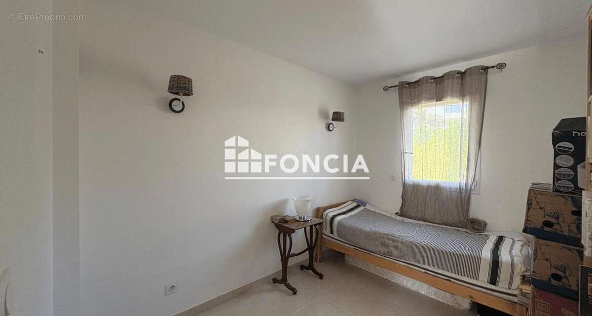 Appartement à SAINT-CYR-SUR-MER