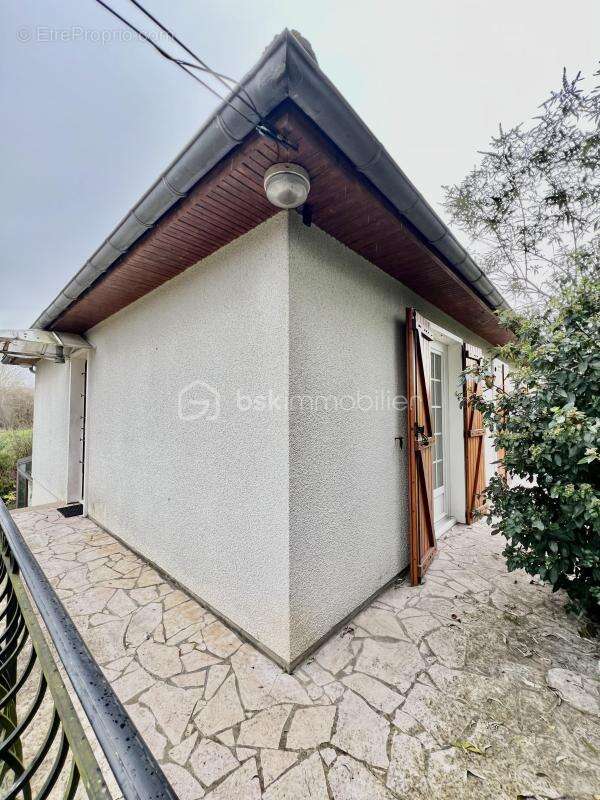 Maison à CHEMILLY-SUR-YONNE