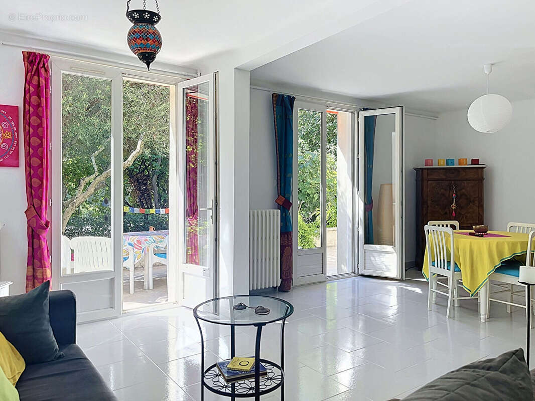 Villa Nimes 4 pièce(s) 90.80 m2 - photo 11