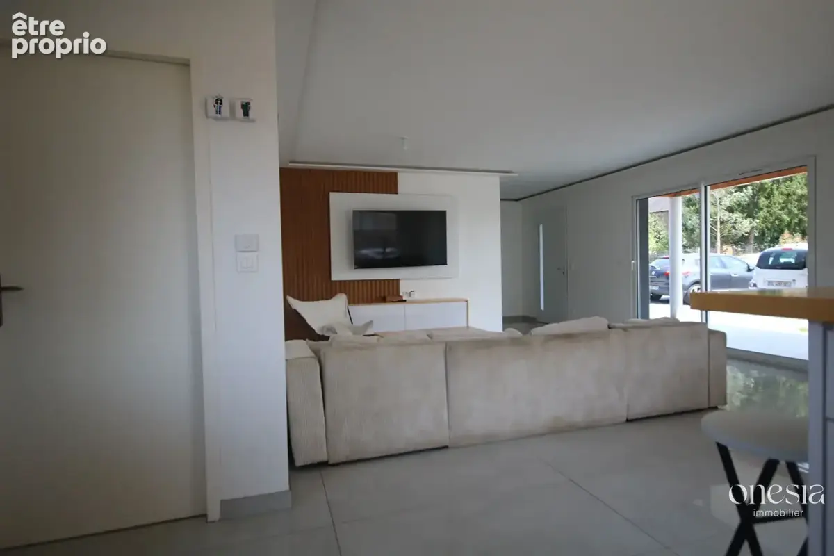 Maison 5 pièces 142 m² à vendre à Oloron-Sainte-Marie (64400) - photo 3