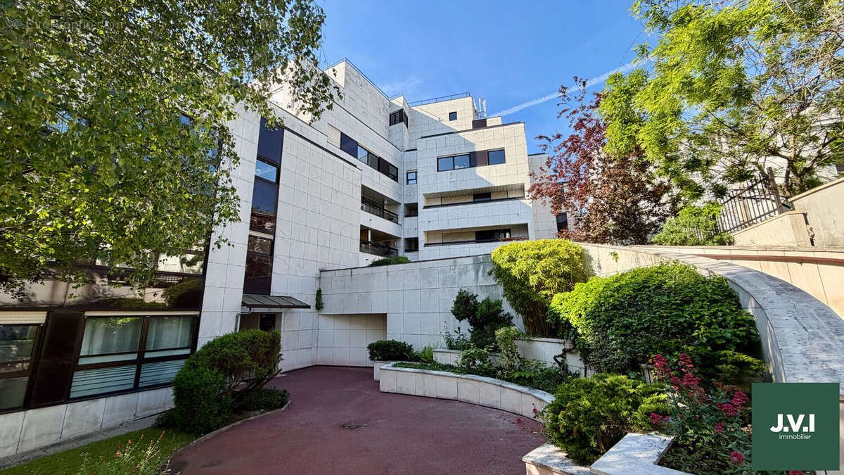 Appartement à ENGHIEN-LES-BAINS