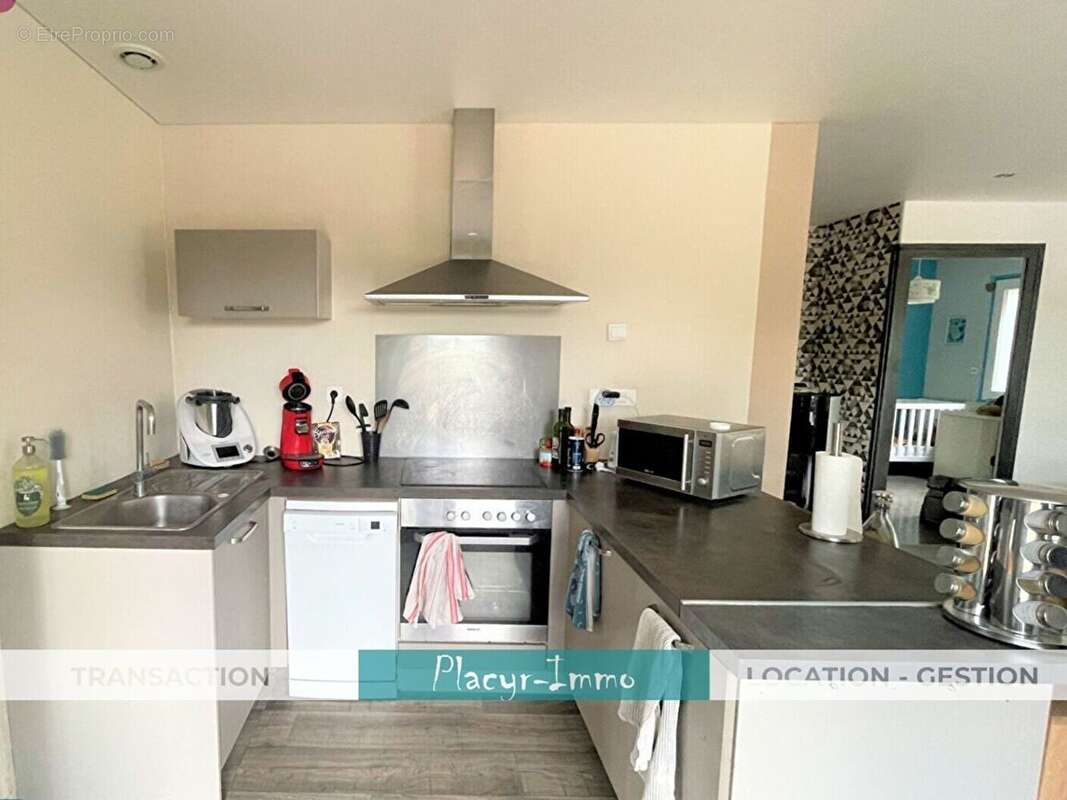 Maison à BAGE-LA-VILLE