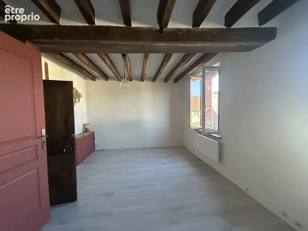 Maison de village, habitable de suite, dépendances, cour, jardinet - photo 9