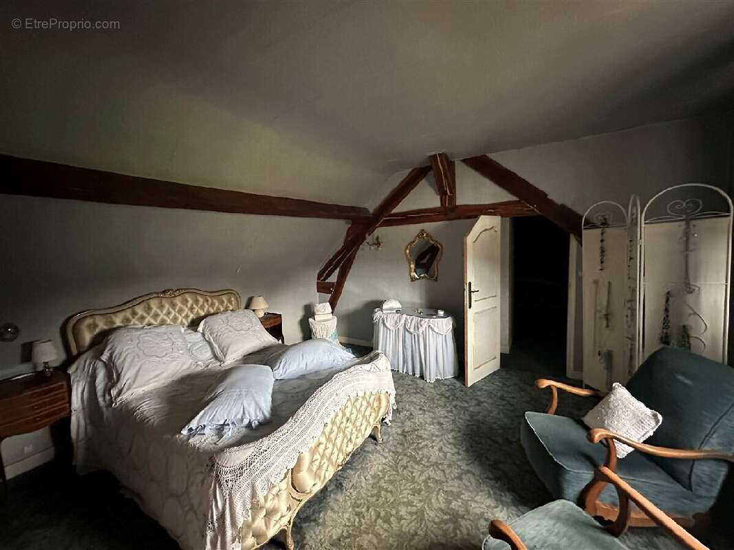 Maison à CRUCEY-VILLAGES