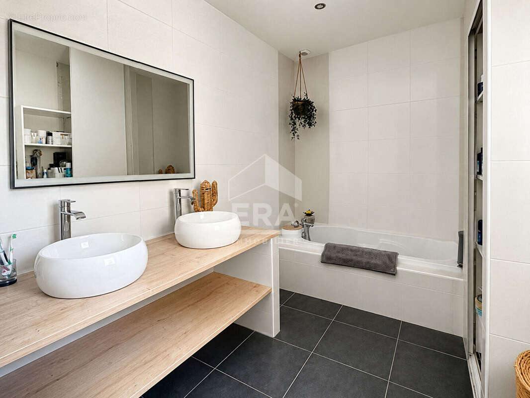 Maison récente 4 pièces avec piscine à vendre à Saint Ciers sur Gironde - photo 9