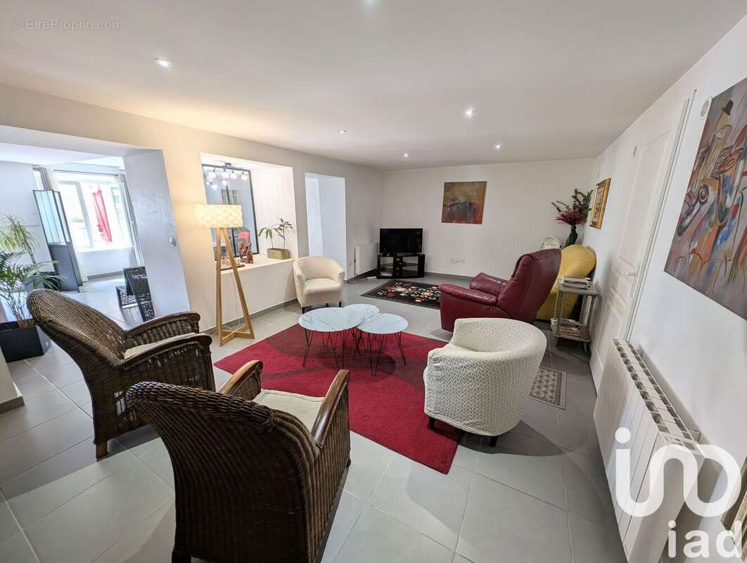 Photo 2 - Maison à ENTRECHAUX