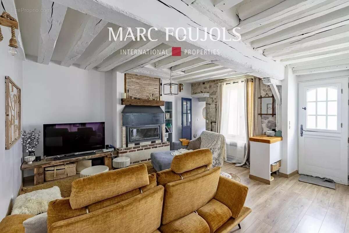 Maison à ERMENONVILLE