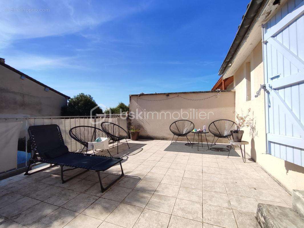 Maison à BEAUMONT-DE-LOMAGNE