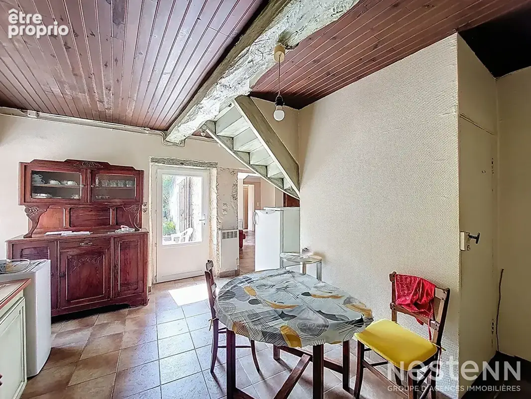 A Vendre Maison de ville en pierre de 123 m² habitable de plain-pied à proximité immédiate des commodités - photo 3